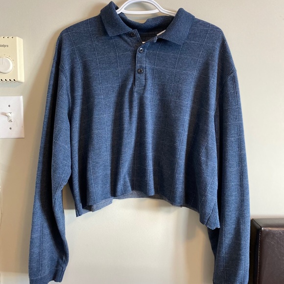 SOLD 🚫 Cropped Long Sleeve! - Picture 3 of 4